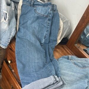 Avenue Blue Bermuda Shorts Classic Style